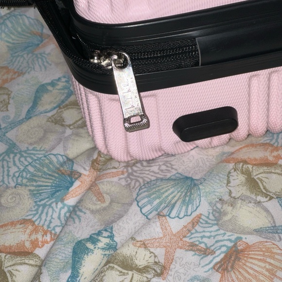 Nicole miller corral pink travel carry on luggage suitcase 10”*14”*7 price drop - Picture 10 of 11
